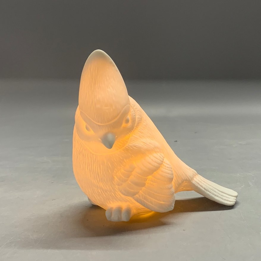 Porcelain Cardinal Bird LED Light Ornament – Translucent Ceramic Accent for Home & Seasonal Decor HY25003