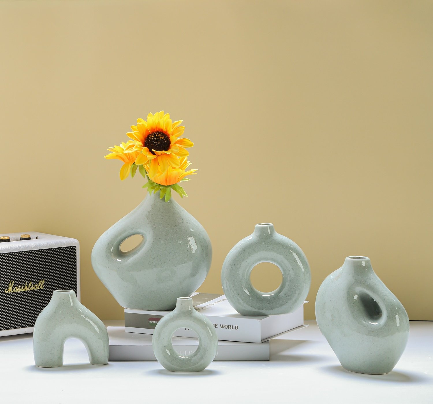 Ceramic Vase Trends and Ceramic Decor Assortments: What Buyers Reorder