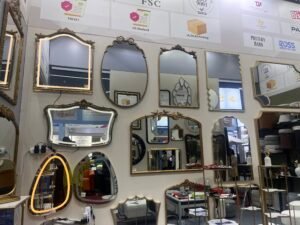 For China-Based Amazon Selectors: Stop Selling “A Mirror.” Start Selling Cross-Border Certainty.