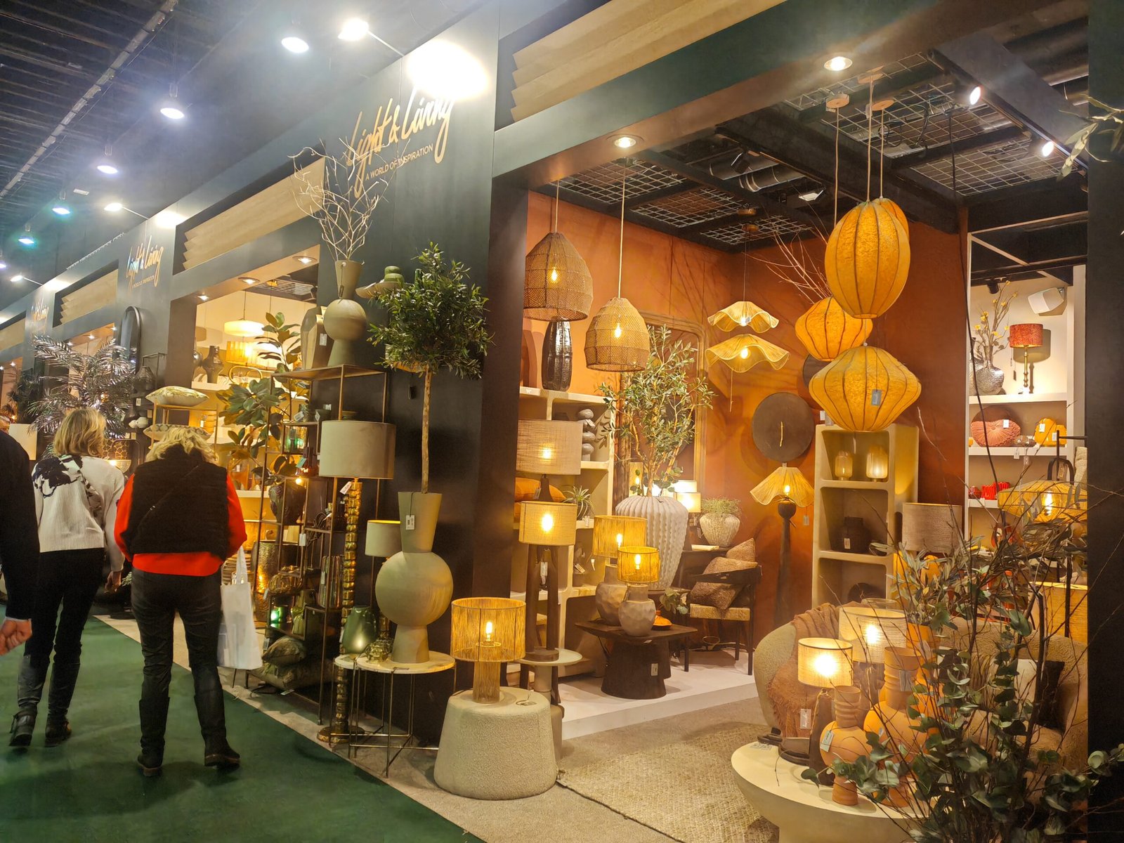 Home Decor Factory China: Toronto Shoe Storage Ottomans, Sample-to-Bulk Alignment & E-Commerce Merchandising