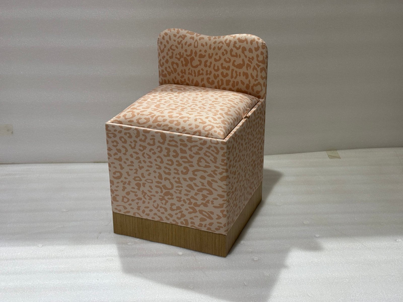 Storage Bench Wholesale Guide 2026: What U.S. Retail Buyers Reorder