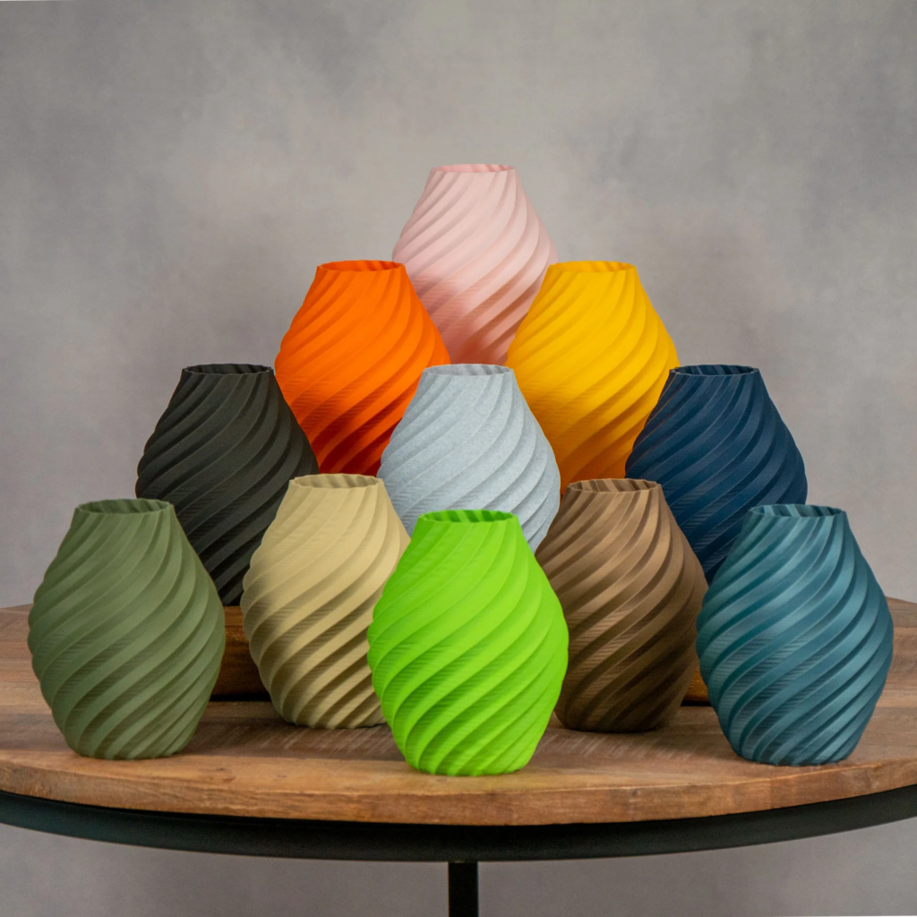 3D Effect Vase for U.S. Buyers | Sculptural Ceramic Vase Set & Home Décor Sourcing