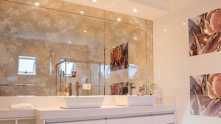 Custom Mirrors Saudi Arabia Arched LED, Oversized Leaning & Organic Wall Mirrors (2026)