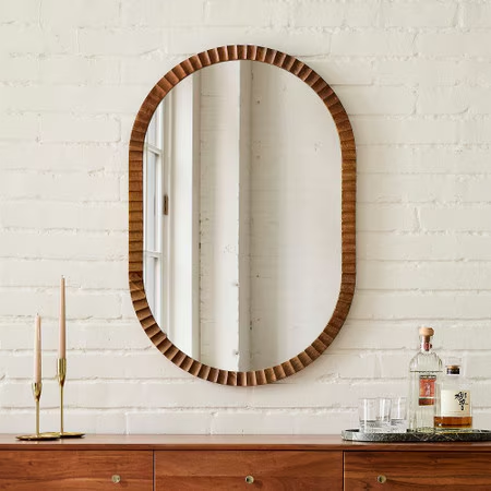 Fluted Frame Mirror Guide for Retail Buyers in 2026