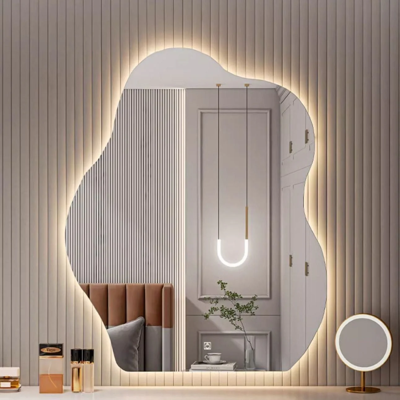 Hospitality Fit-Out Mirrors Curved, Organic & LED Styles Buyers Spec in 2026