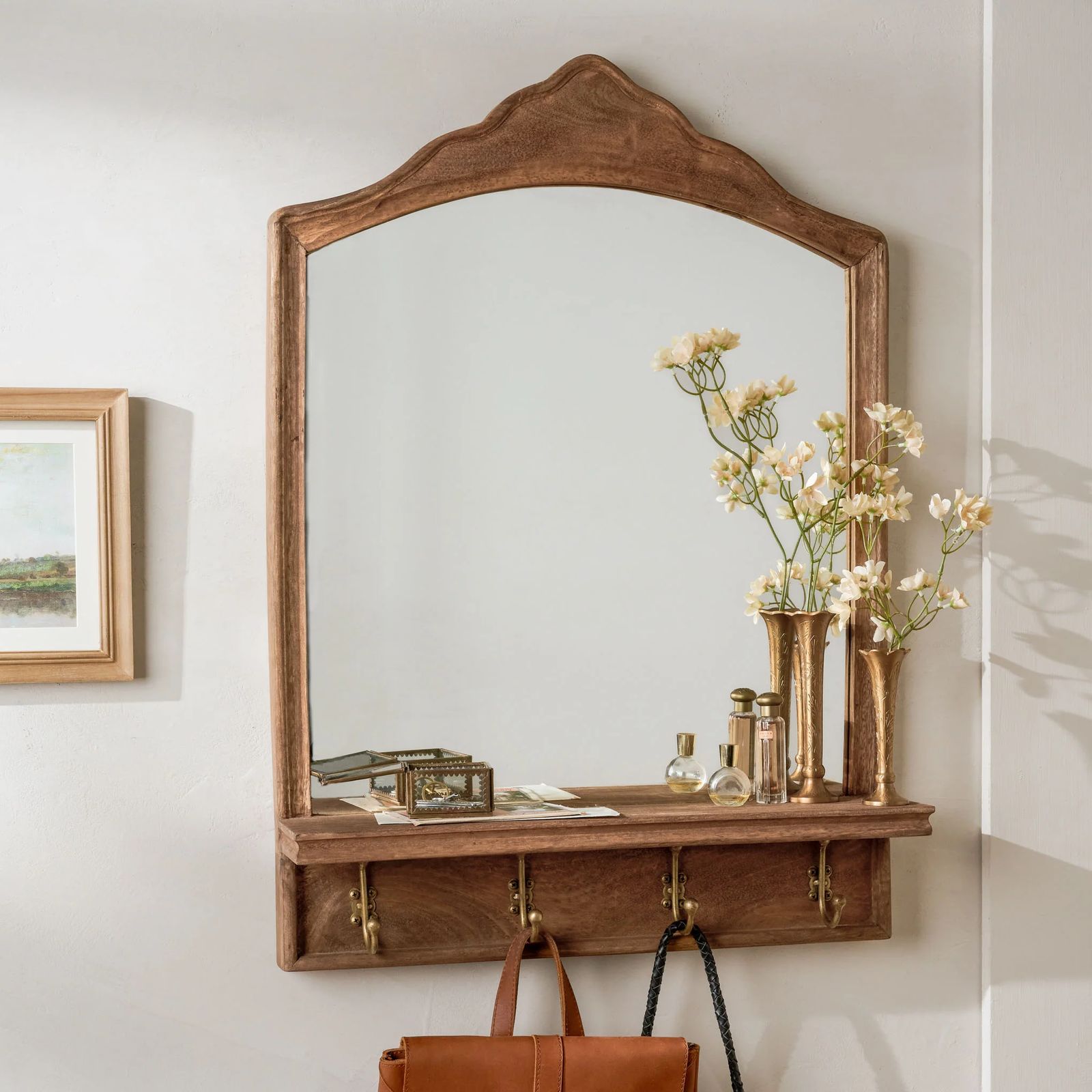 Integrated Shelf Mirror 2026 Buyer Guide for Retail + KSA Hospitality Projects