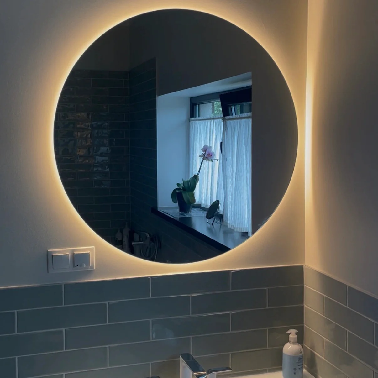 LED Mirror Germany: Buyer Guide for Retail-Ready, Compliant Illuminated Mirrors (2026)