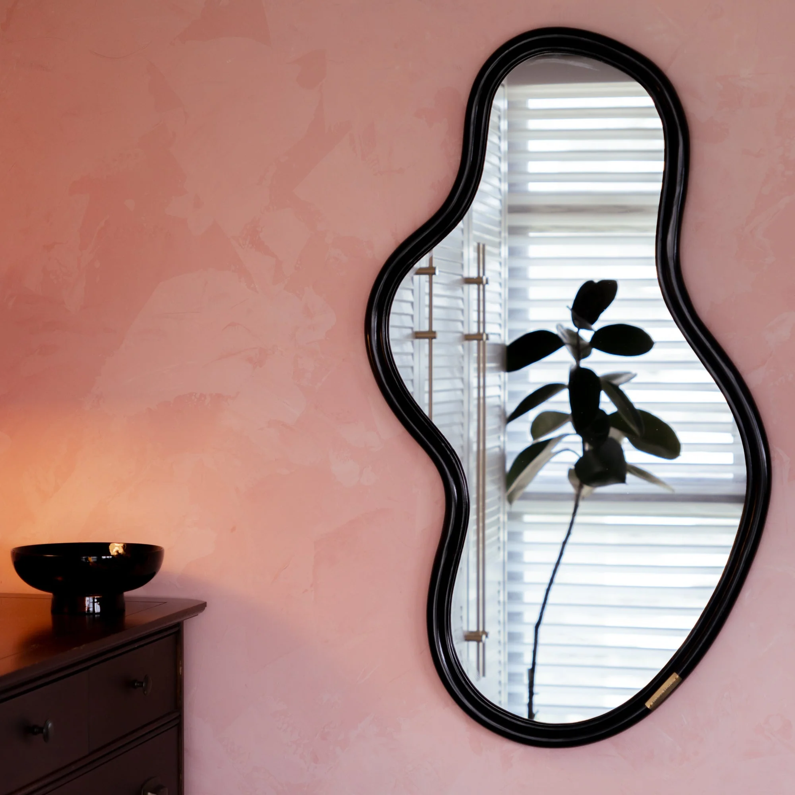 Puddle Mirror Supplier Guide for Retail Buyers Teruier