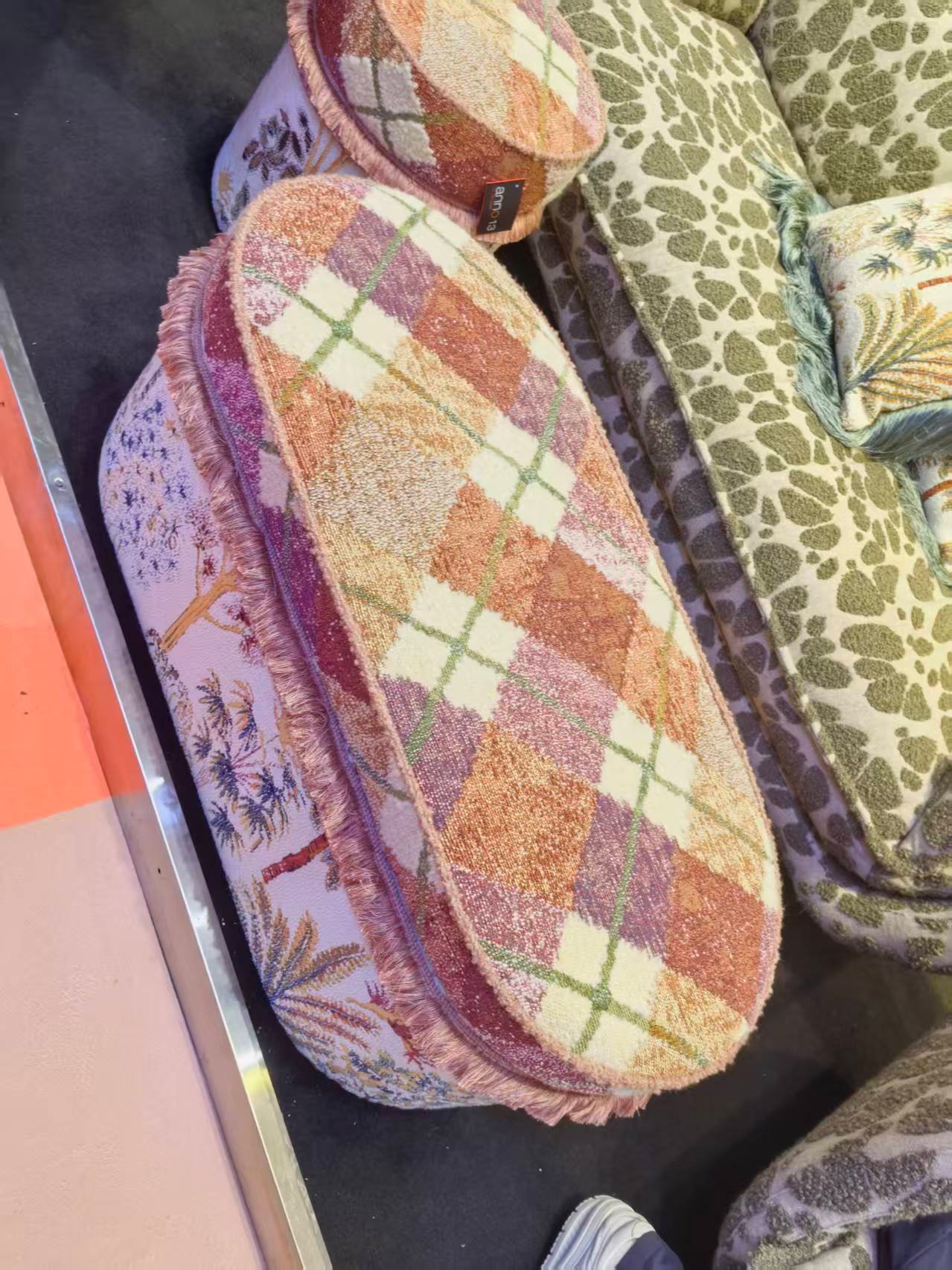 Plaid Ottoman for U.S. Retail Buyers | Trend-Right Sourcing Guide