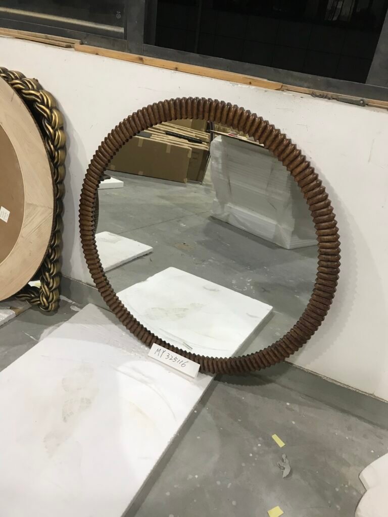 Learn why storage and organization products often sell better than pure decoration in German community home stores, with practical value, clearer shelf logic and stronger everyday appeal.