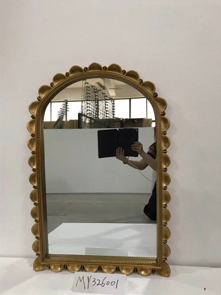 Mirror Wall Decor for German Buyers: Shelf Logic, Mixed Materials & Easy-to-Explain Home Décor